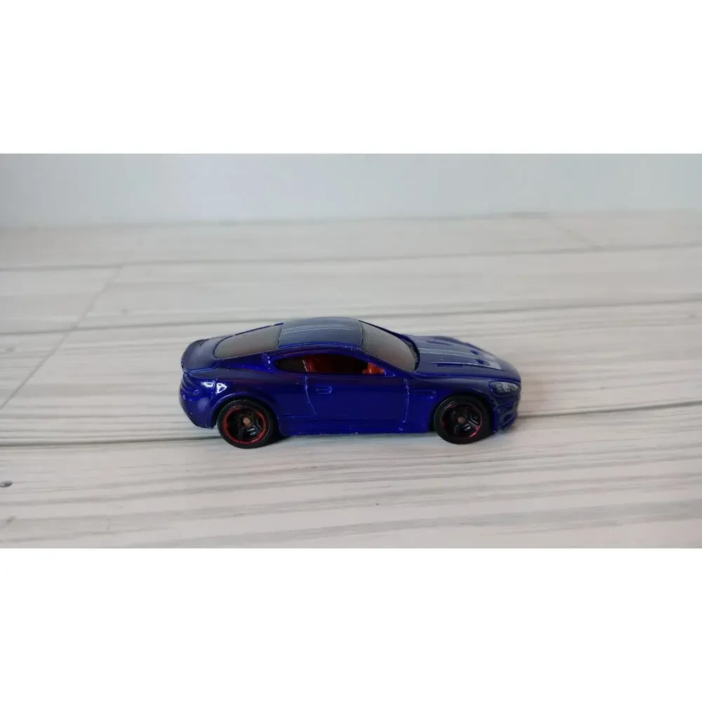 2018 Hot Wheels Loose 5 Pack Exclusive Blue Aston Martin Single Car
